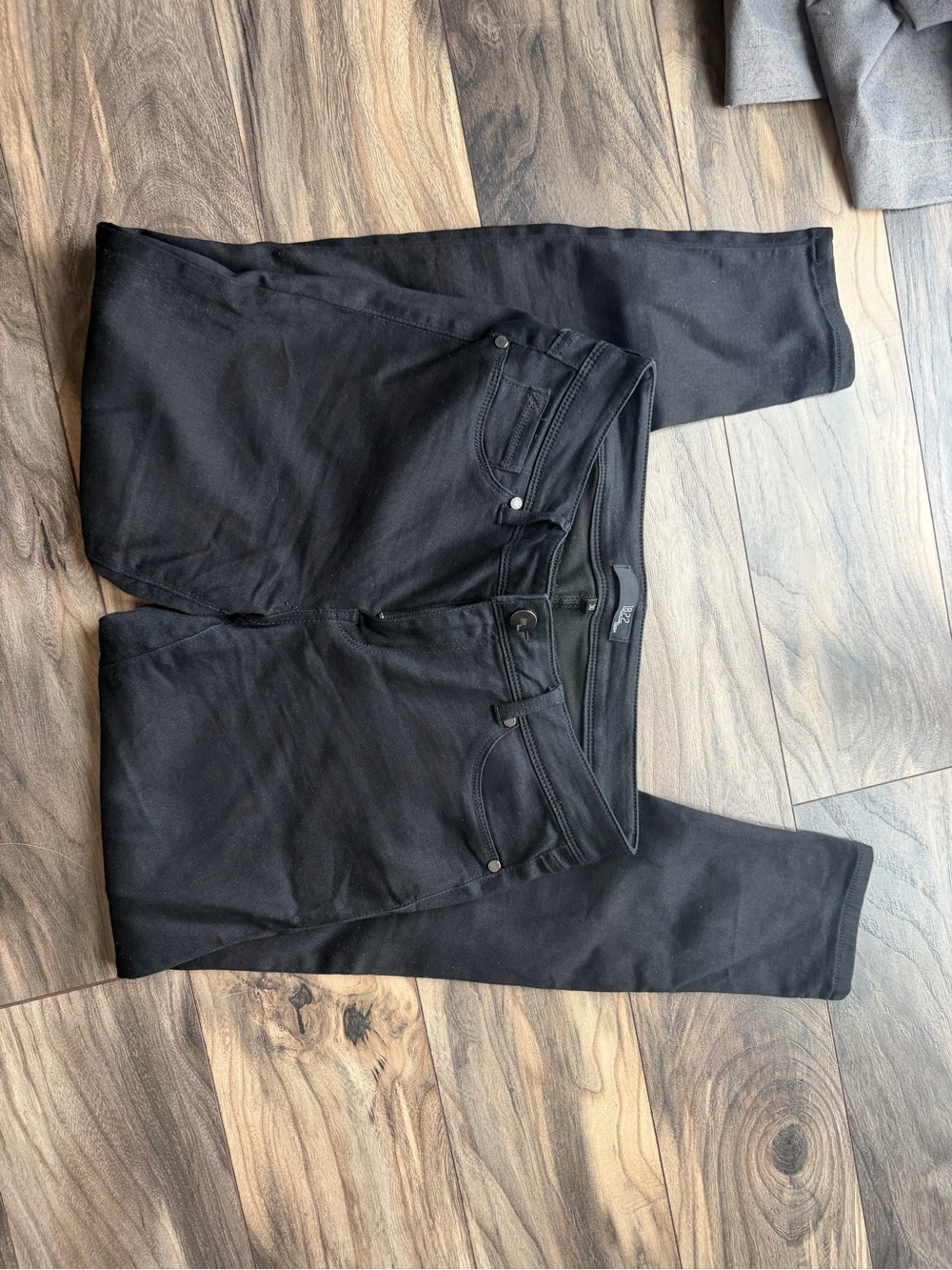 Women’s Black Stretch Slim Fit Pants